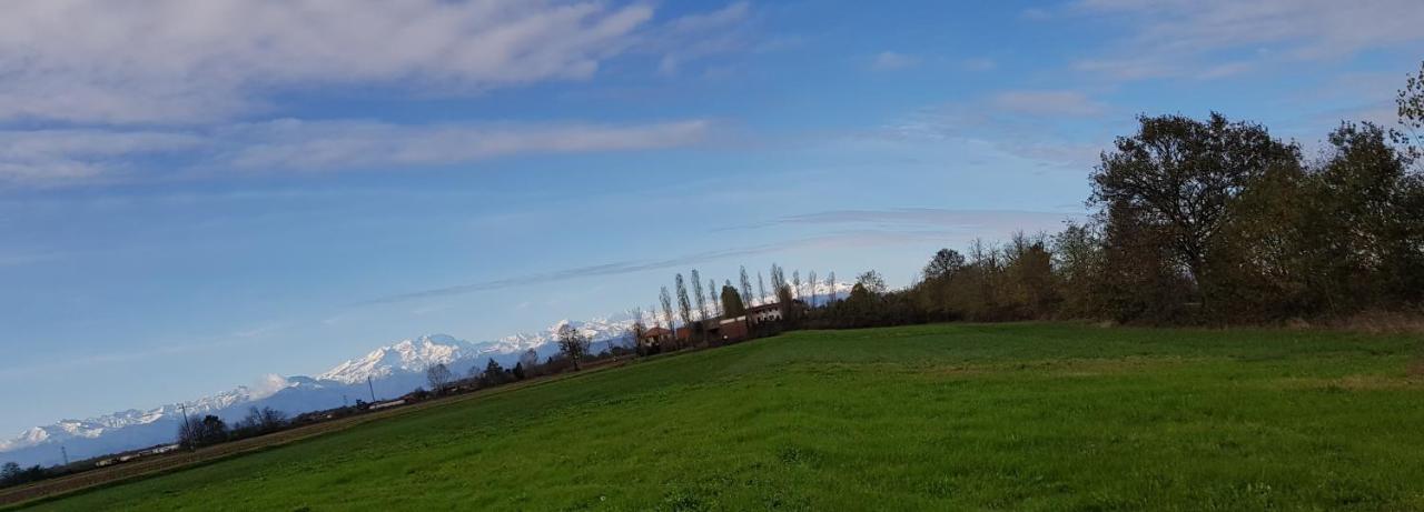 Az.Agr.Cascina Moretta Momo Esterno foto