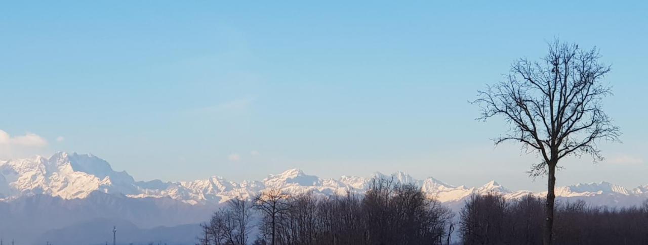 Az.Agr.Cascina Moretta Momo Esterno foto